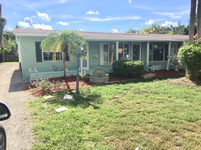 1923 33rd Avenue - Photo 1