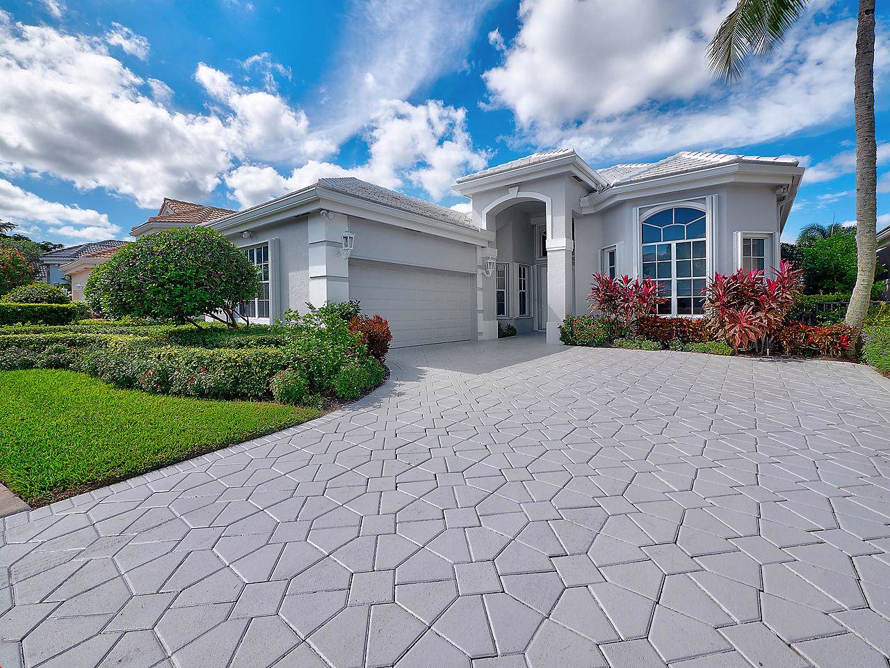 157 Windward Drive - Photo 1