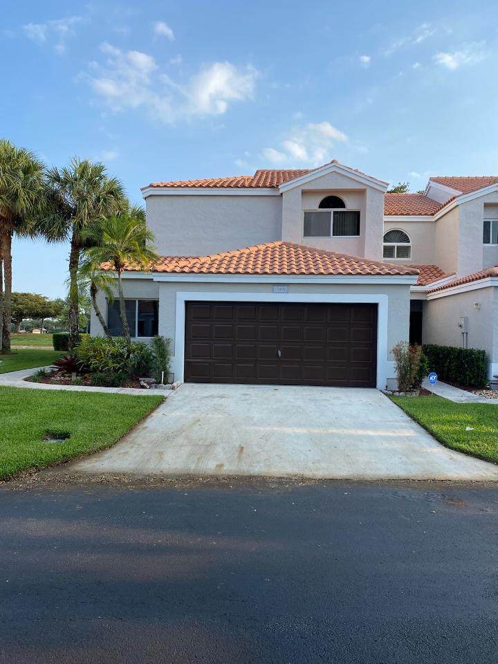 10470 Lake Vista Circle - Photo 1
