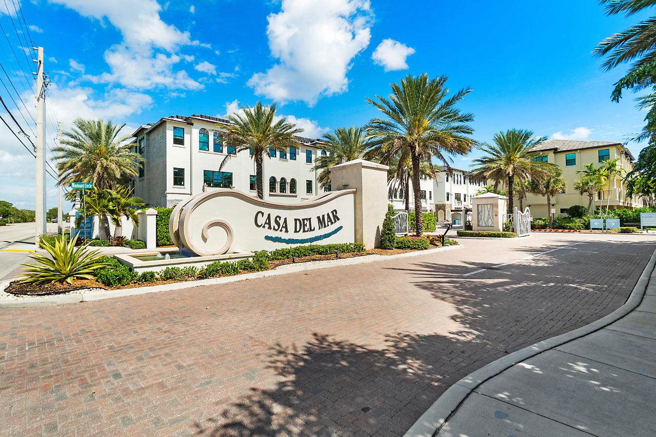 616 Windward Circle - Photo 1