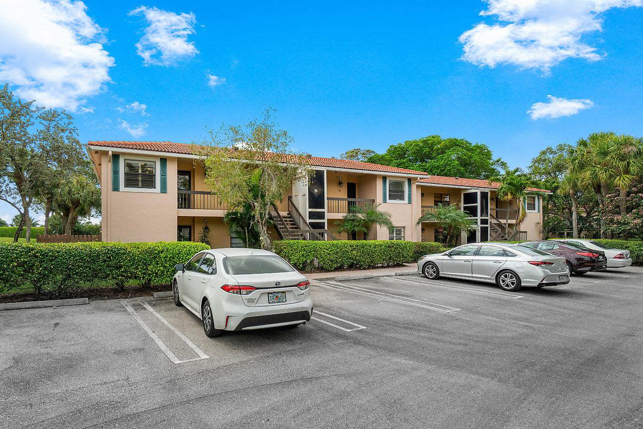 16 Southport Lane - Photo 1