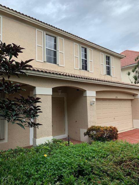 220 Lone Pine Drive - Photo 1