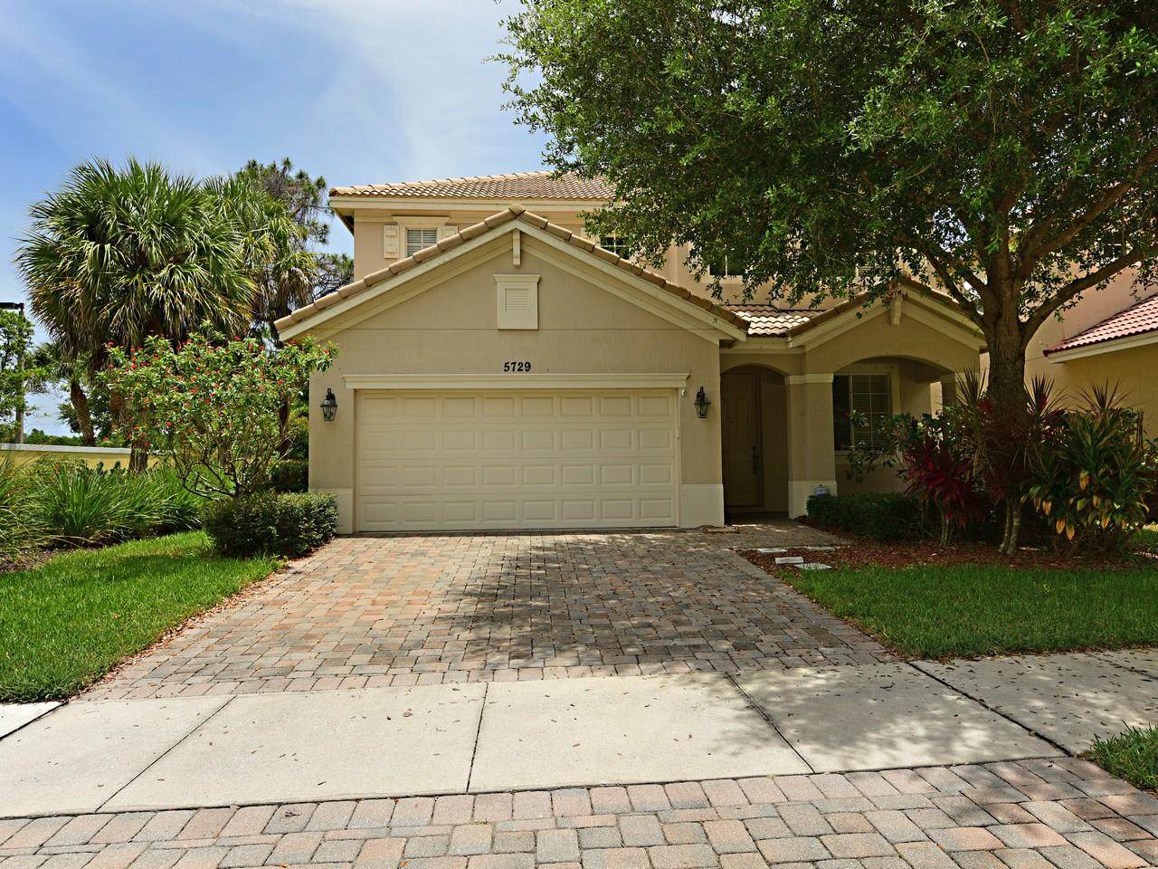 5729 Crooked Oak Avenue - Photo 1