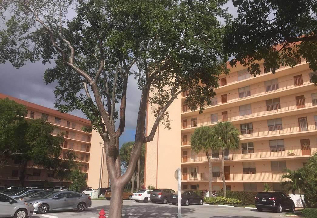 14527 Bonaire Boulevard - Photo 1