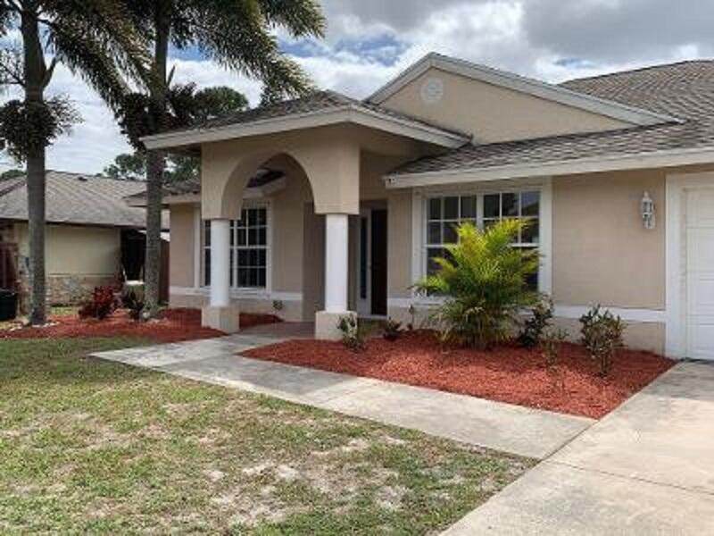1334 Bartell Avenue - Photo 1