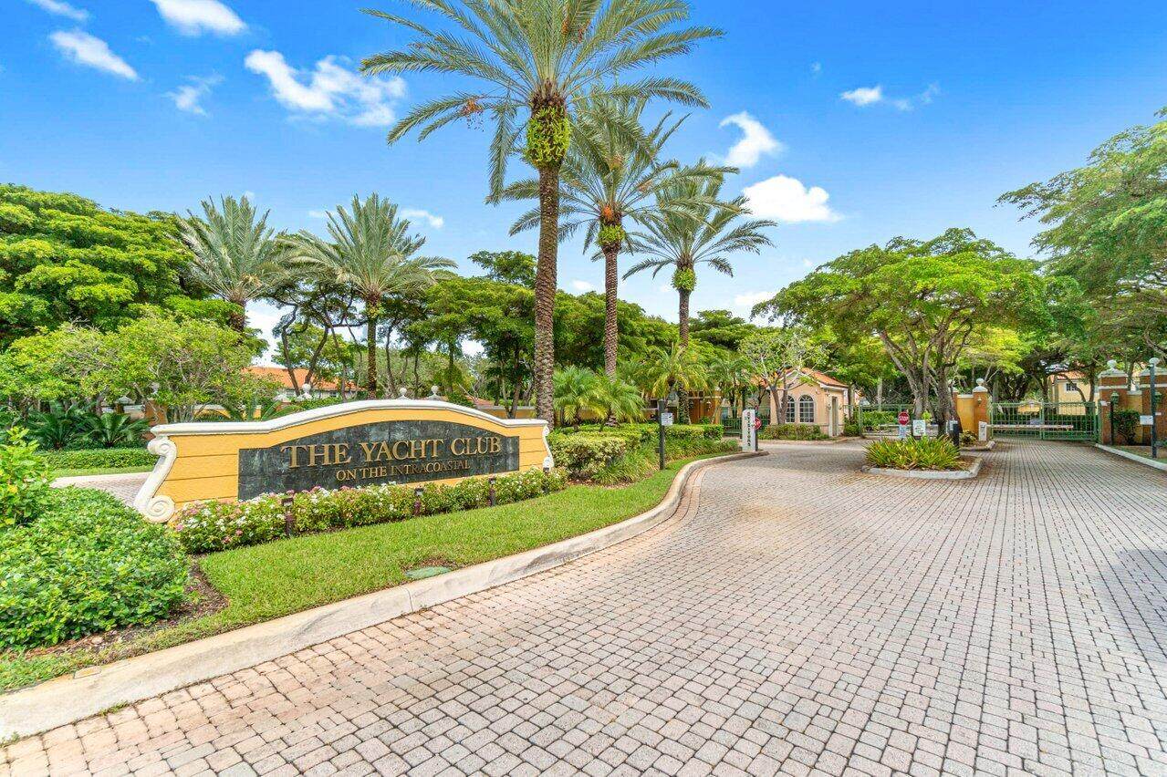 145 Yacht Club Way - Photo 1