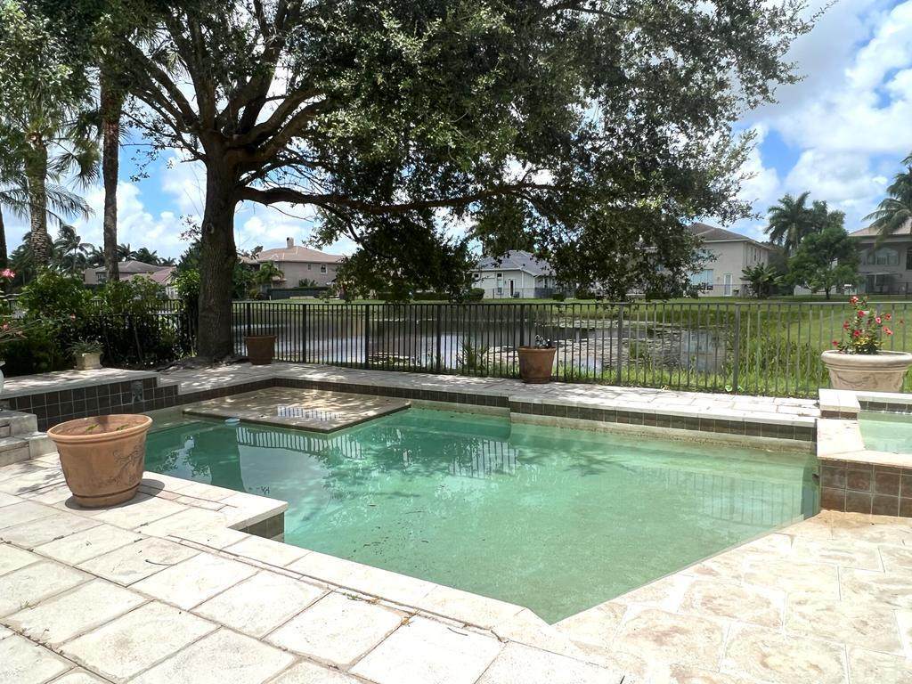 15646 Messina Isle Court - Photo 1