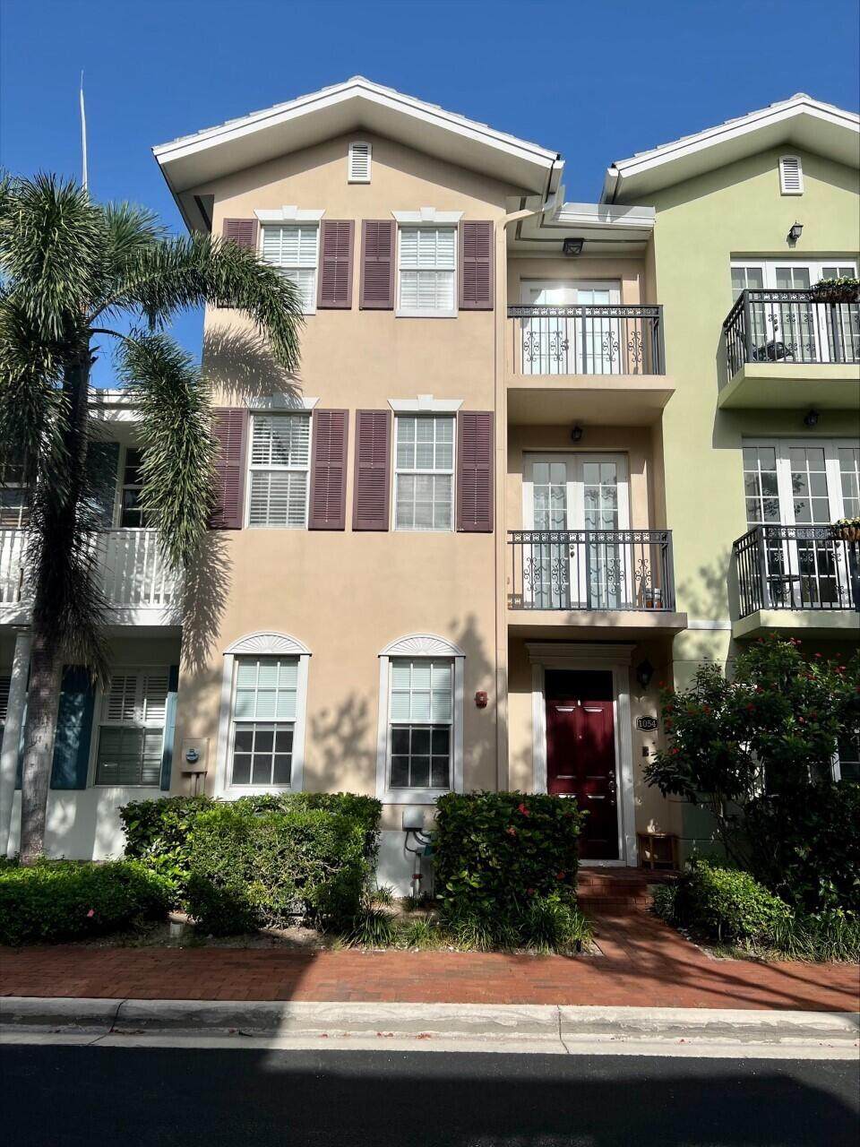 1054 Heritage Club Circle - Photo 1