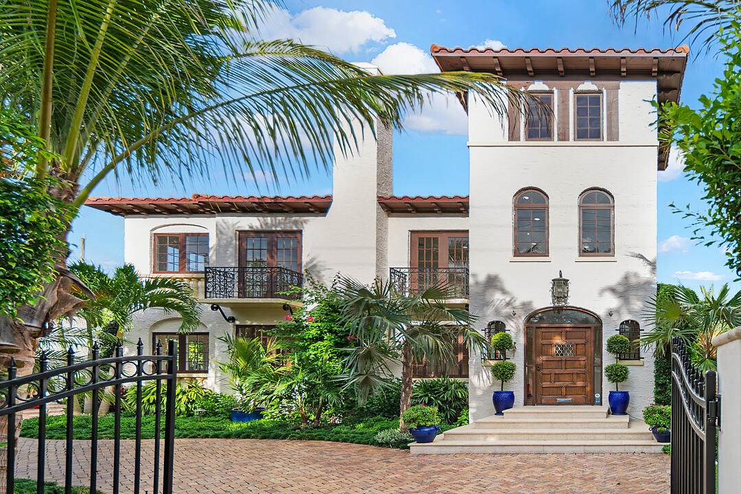 300 Valencia Road - Photo 1