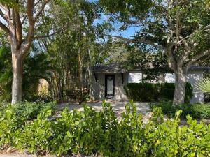 711 17th Street - Photo 1