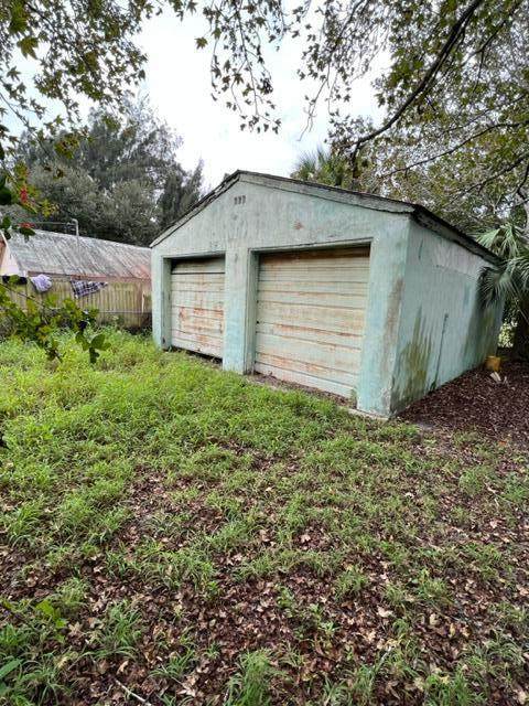 317 13th Street - Photo 1