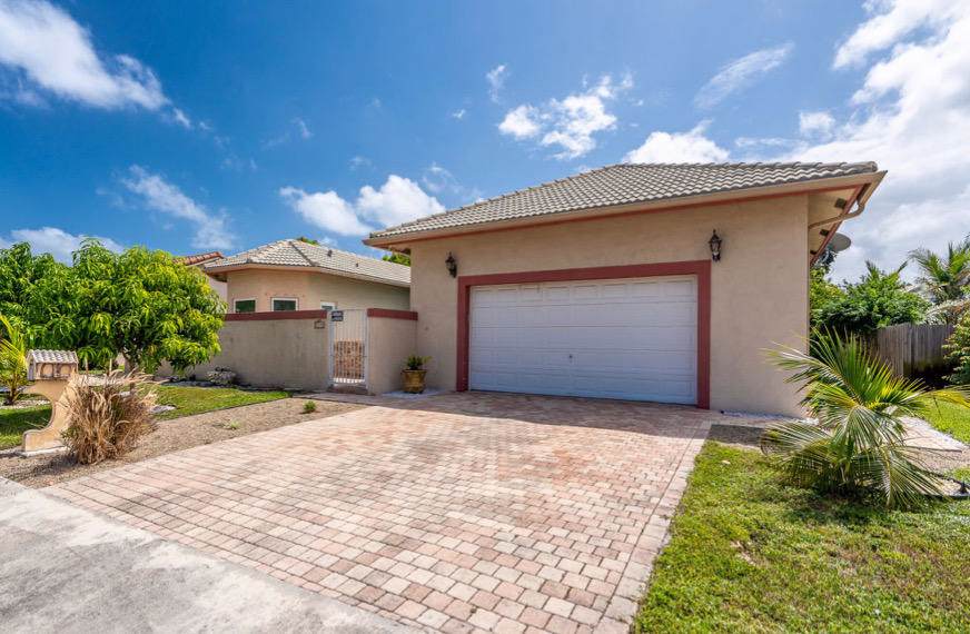 1715 Carson Avenue - Photo 1 1715 Carson Avenue - Photo 1