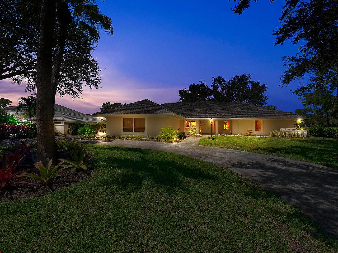 6252 Canterbury Lane - Photo 1