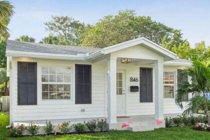 846 Park Place - Photo 1
