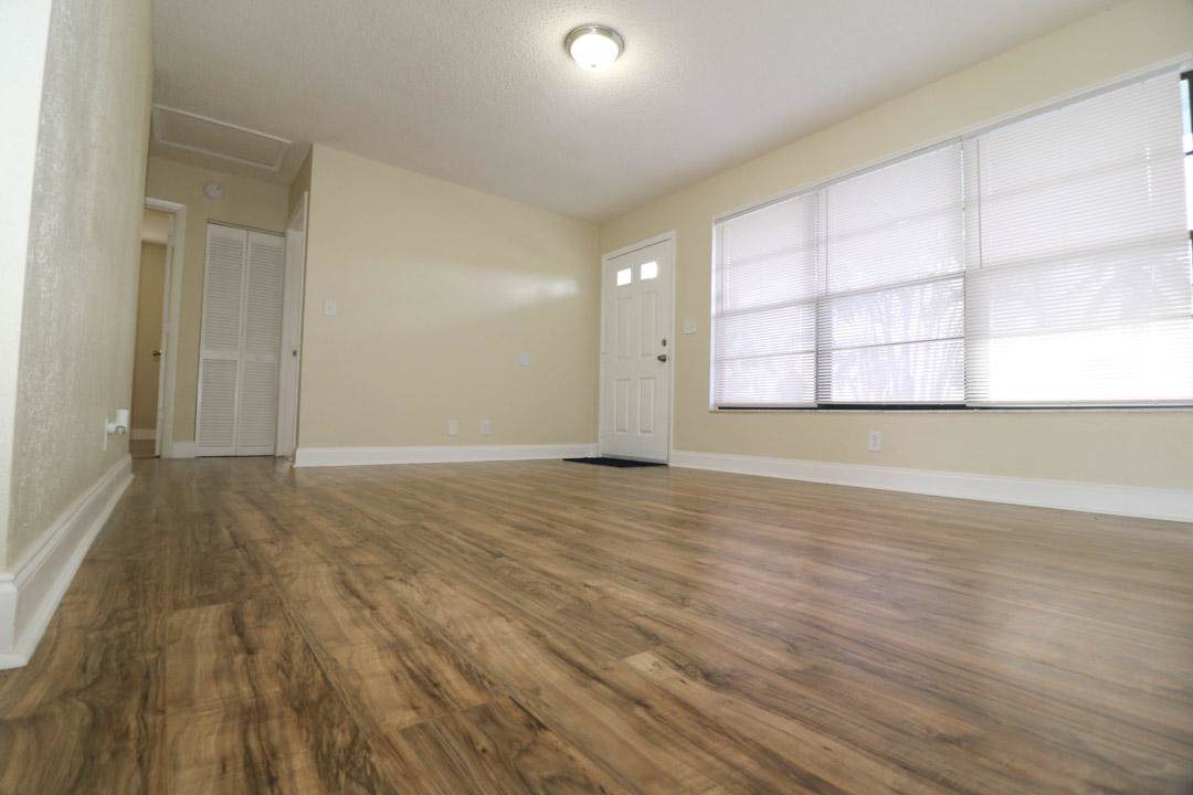 315 6th St - Photo 1