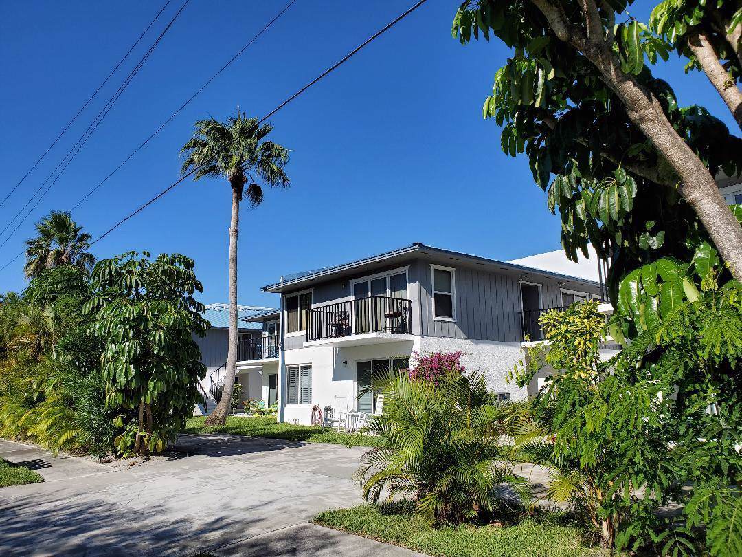 1180 Carlton Court - Photo 1
