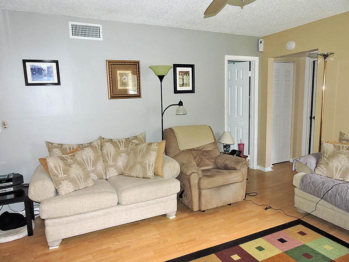 328 Pine Ridge Circle - Photo 1