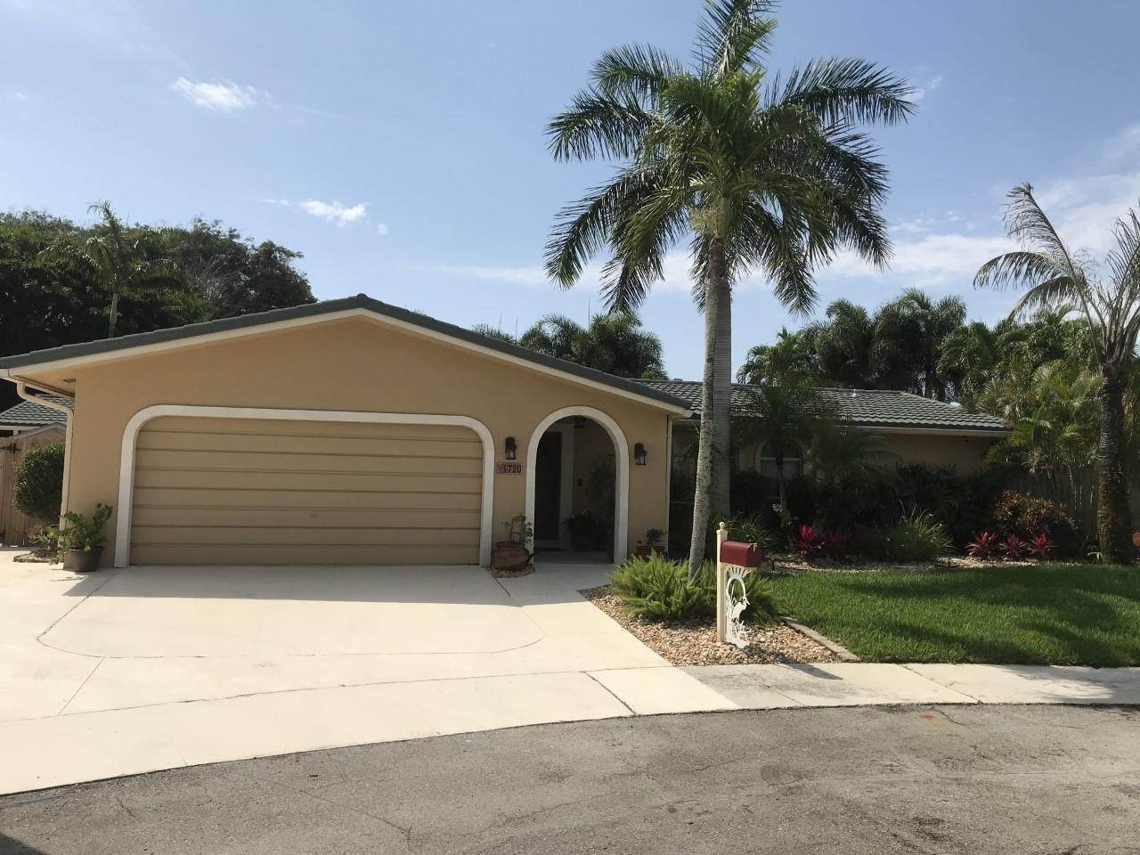 1720 9th Street - Photo 1