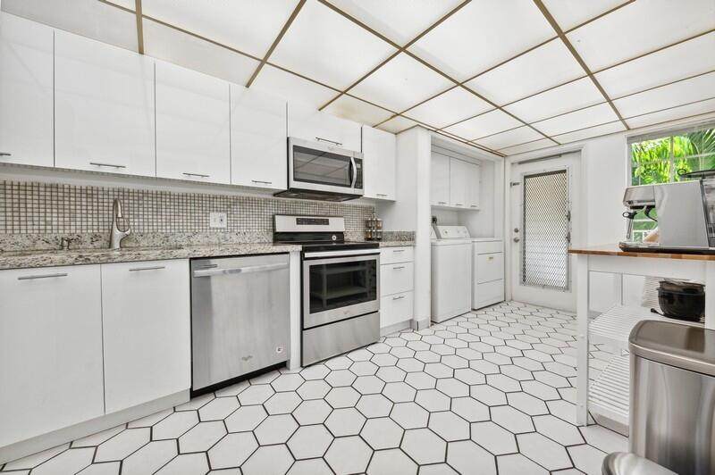 3155 Palm Aire Drive - Photo 1