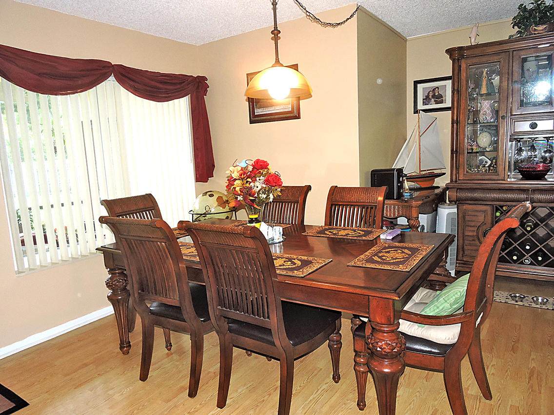 328 Pine Ridge Circle - Photo 1