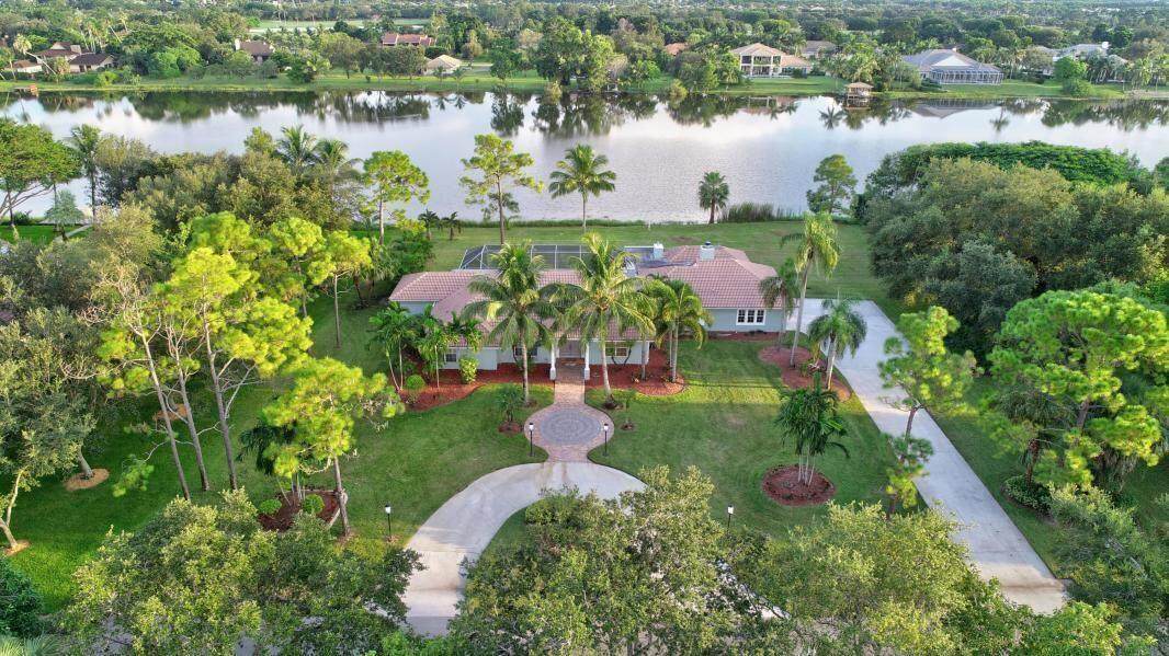 8902 Estate Drive - Photo 1