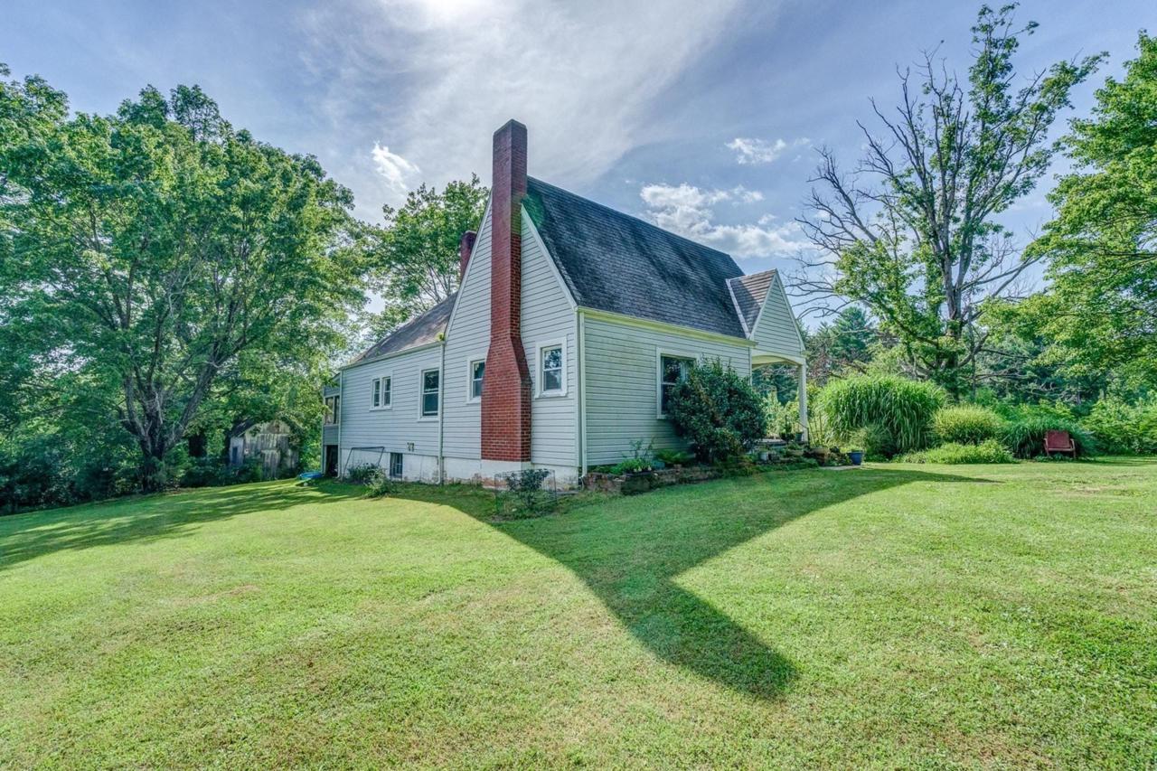 170 Boxwood Ln - Photo 1