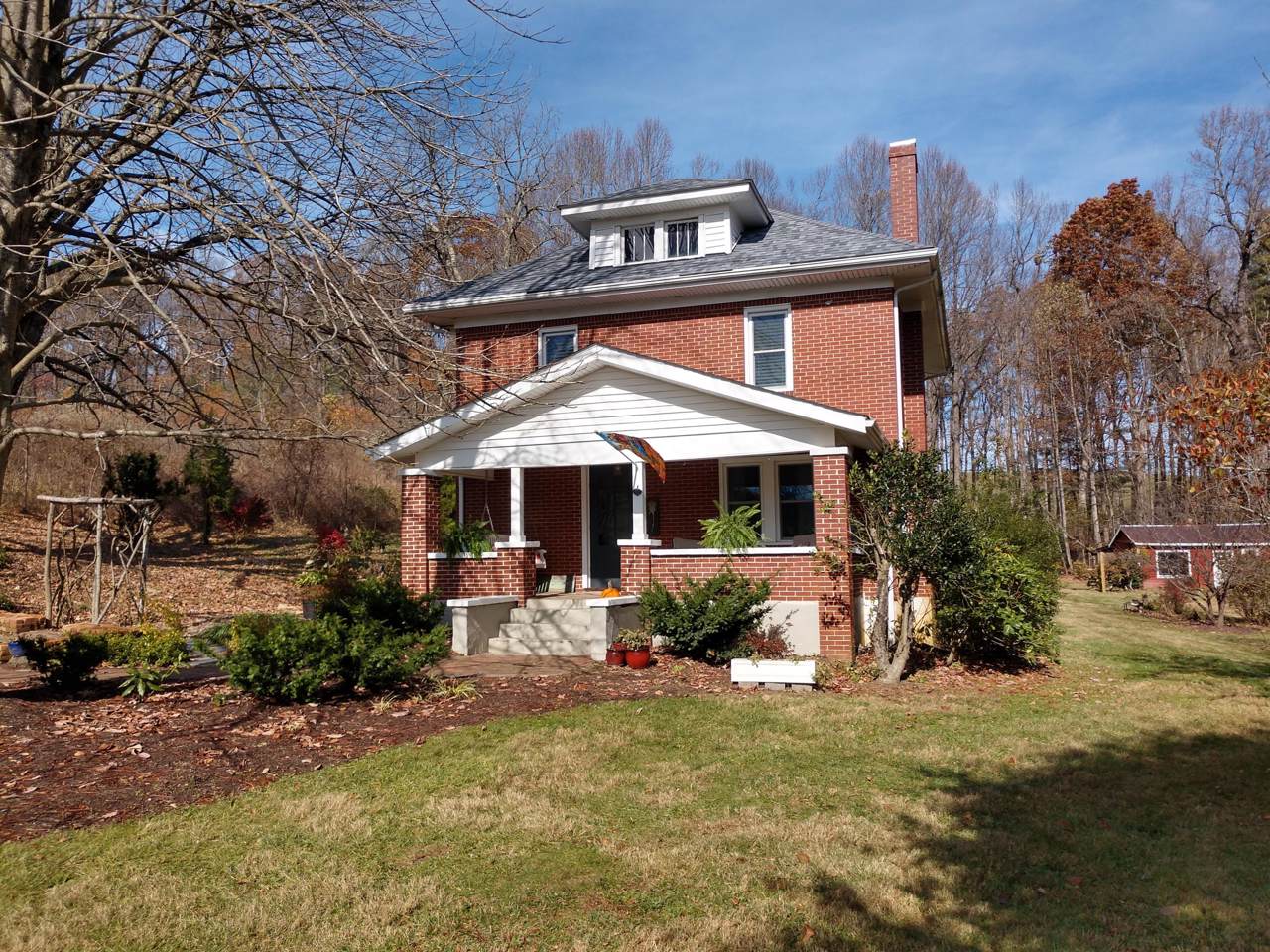 7909 Bear Ridge Rd - Photo 1