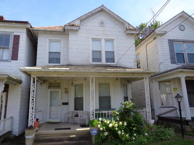 411 Pine St - Photo 1