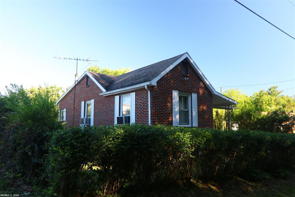 308 Newtown Rd - Photo 1