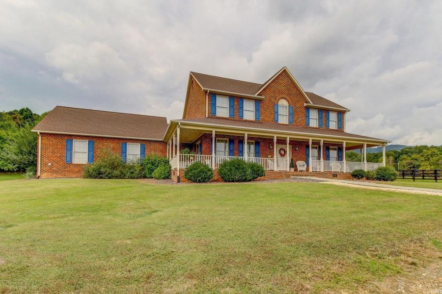 1051 Lonesome Pine Dr - Photo 1