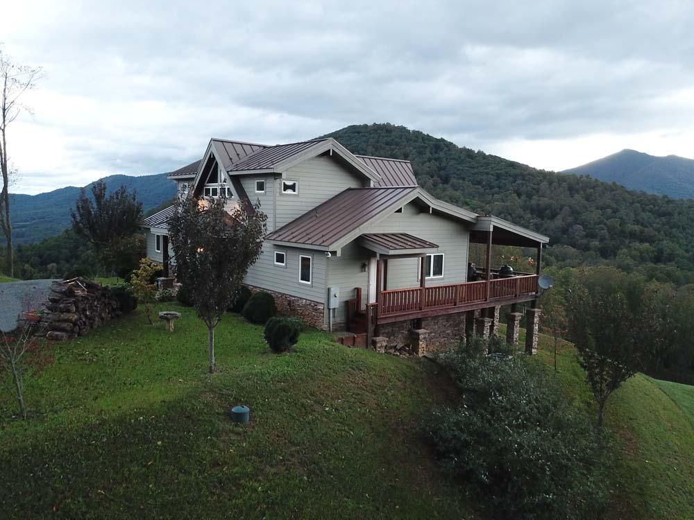 1111 Peaks Shadow Rd - Photo 1