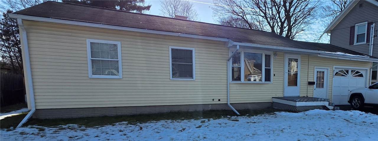 213 Kingsbury Avenue - Photo 1