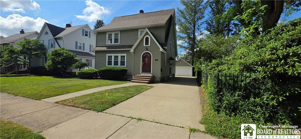114 Ellis Avenue - Photo 1