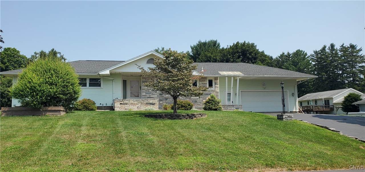4 Bayberry Lane - Photo 1