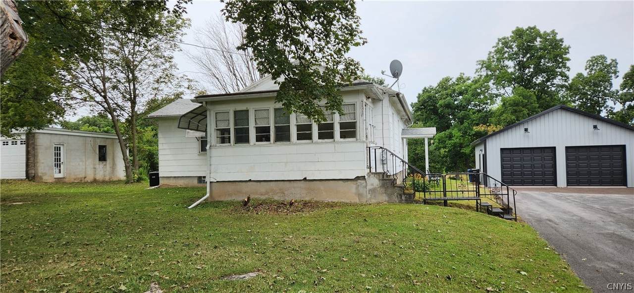 202 Lafayette Road - Photo 1