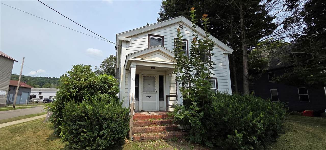185 Front Street - Photo 1