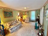 29 Roosevelt Avenue - Photo 32