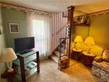 29 Roosevelt Avenue - Photo 33