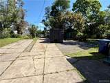 114 Winspear Avenue - Photo 39