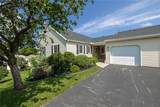 8 Braintree Crescent - Photo 1