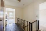 8 Braintree Crescent - Photo 3