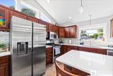 976 Charles Street - Photo 23