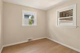 316 W Elm St - Photo 23
