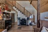 9910 Maple Avenue - Photo 10