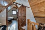 9910 Maple Avenue - Photo 32
