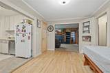 8 Davis Street - Photo 15