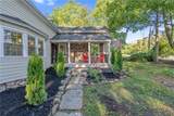4942 Seneca - Photo 2