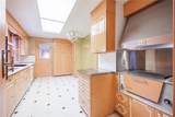 389 Yarmouth Road - Photo 17