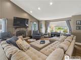 2884 Bentley Avenue - Photo 10