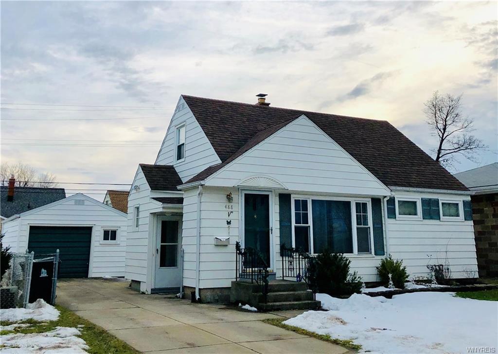 488 Tremaine Avenue - Photo 1